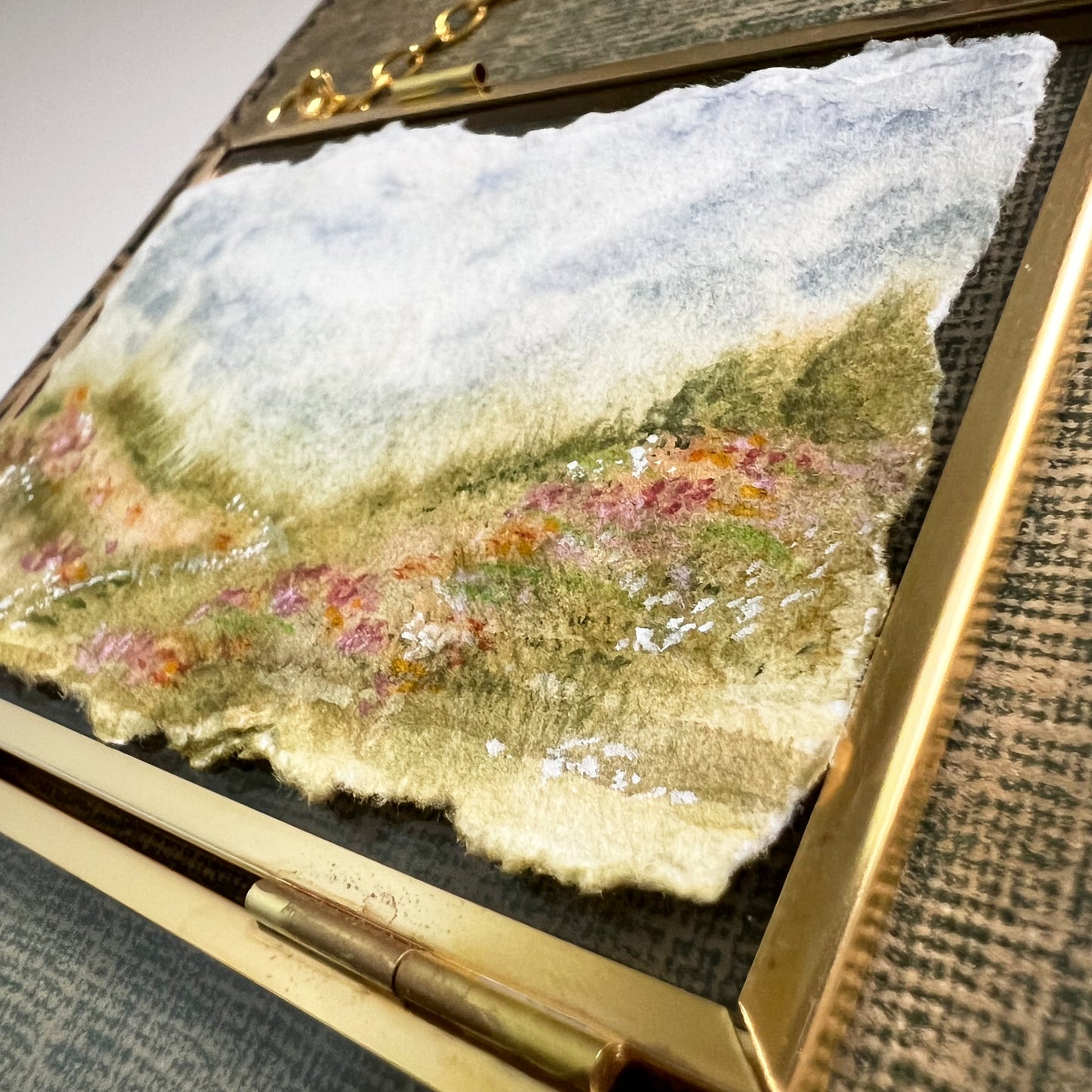 Floating Brass Frame - Wildflower Valley