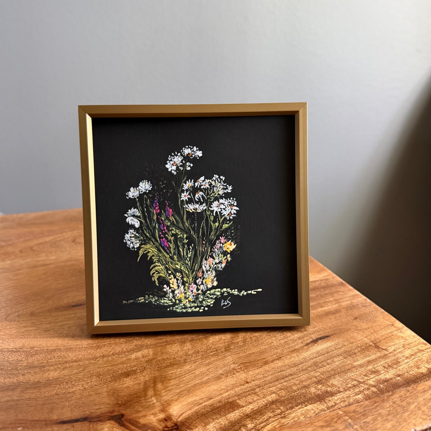 Moody Daisy Pastel
